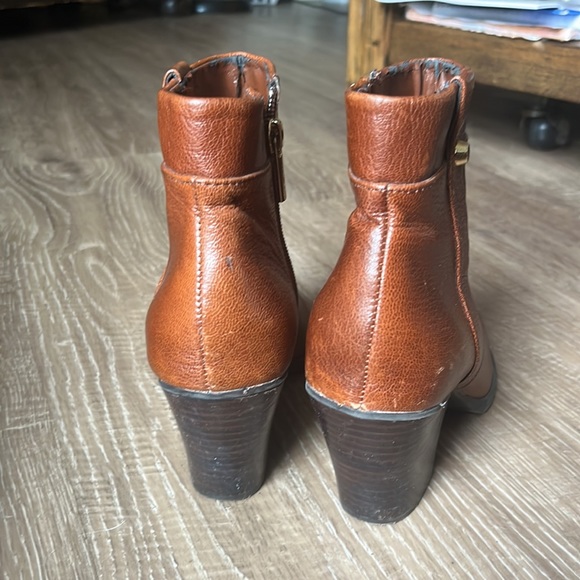 Bandolino Leather Booties - Picture 5 of 6
